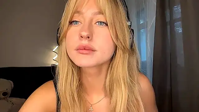 Snapshot of Jetta_Corsacami chatting on October 2025 11:33:02 AM Jetta Corsacami online show from October 2025 11:33:02 AM