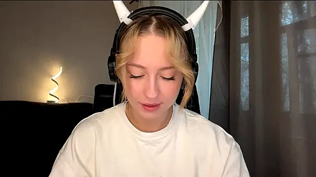 Snapshot of Jetta_Corsacami chatting on October 2025 07:42:02 AM Jetta Corsacami online show from October 2025 07:42:02 AM