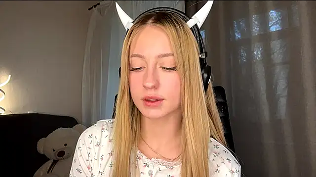 Snapshot of Jetta_Corsacami chatting on October 2025 12:27:02 PM Jetta Corsacami online show from October 2025 12:27:02 PM