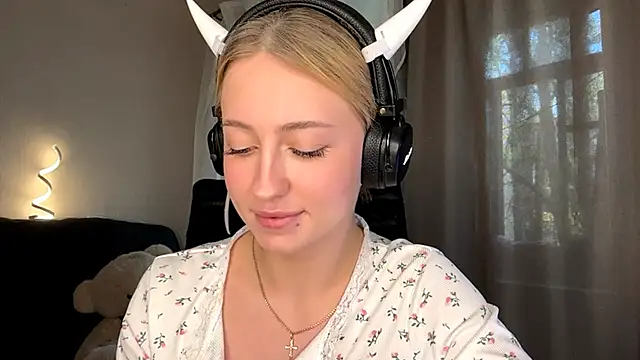 Snapshot of Jetta_Corsacami chatting on October 2025 12:13:02 PM Jetta Corsacami online show from October 2025 12:13:02 PM