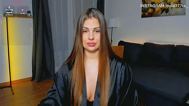 Cutie Lui online show from November 2025 02:54:01 PM