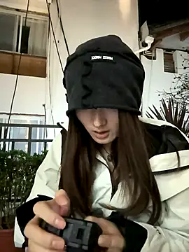 Moonlight-23 online show from November 2025 01:22:01 PM