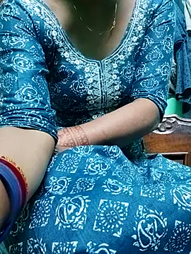 Apurvaa online show from November 2025 02:28:01 PM