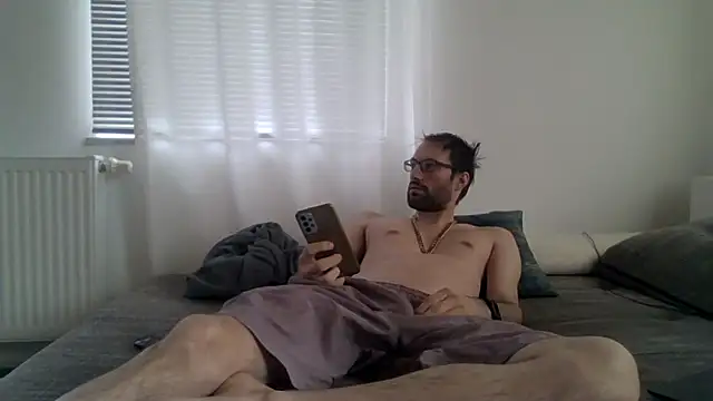 Snapshot of XLBarehengst chatting on May 2026 06:52:01 AM XLBarehengst online show from May 2026 06:52:01 AM