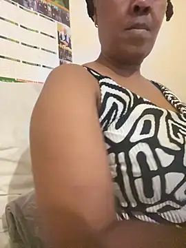 Snapshot of Ebonyboobsmilk chatting on November 2025 05:33:01 PM Ebonyboobsmilk online show from November 2025 05:33:01 PM