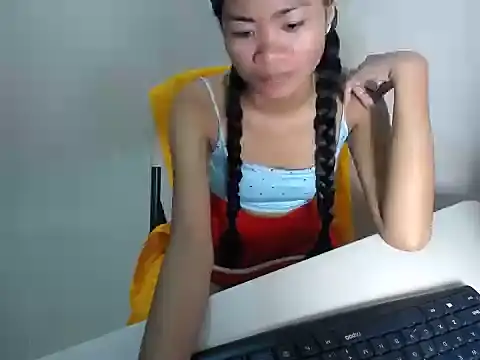 Snapshot of Mica_Jones chatting on November 2025 06:07:01 PM Mica Jones online show from November 2025 06:07:01 PM