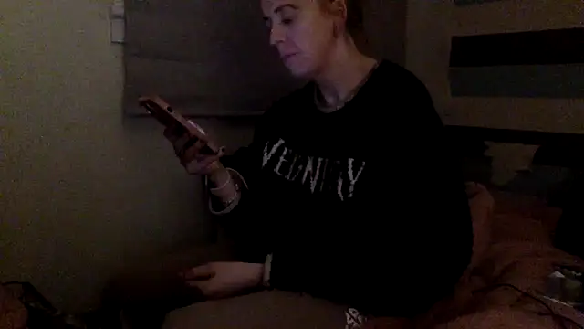 Bellababexox online show from May 2026 12:29:02 AM