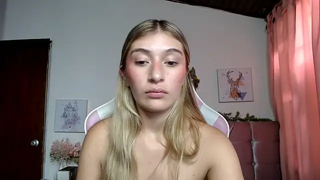 SophiaaLee online show from March 2026 02:04:02 AM