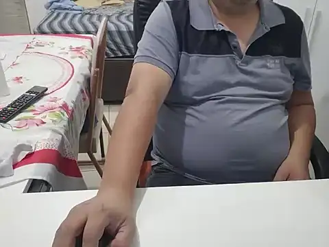 Snapshot of WanMenBez chatting on November 2025 12:23:01 AM WanMenBez online show from November 2025 12:23:01 AM