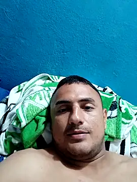 Geral Yeraldyn09 online show from November 2025 11:14:02 PM