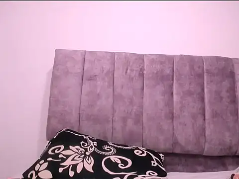 Luciana hardmand online show from October 2025 11:38:01 PM