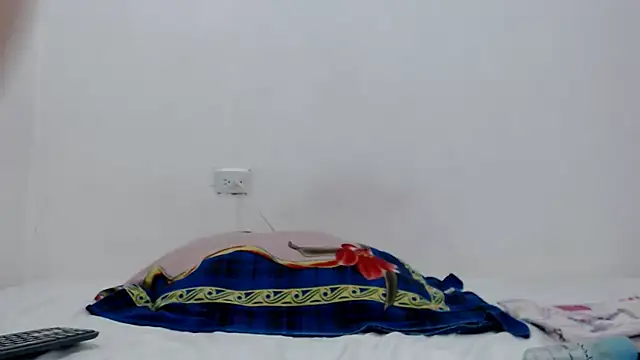 Luciana hardmand online show from December 2025 07:43:01 PM