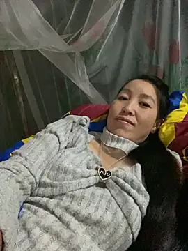 Snapshot of Huong-Ly chatting on November 2025 02:35:01 AM Huong-Ly online show from November 2025 02:35:01 AM