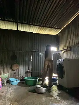 Snapshot of Huong-Ly chatting on November 2025 06:35:01 AM Huong-Ly online show from November 2025 06:35:01 AM