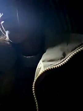 Snapshot of Huong-Ly chatting on November 2025 07:54:01 AM Huong-Ly online show from November 2025 07:54:01 AM