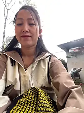 Huong-Ly online show from February 2026 02:43:01 AM