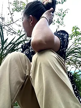 Huong-Ly online show from March 2026 10:22:02 AM