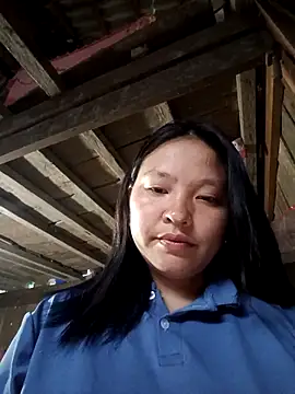 Snapshot of MuiNay chatting on October 2025 11:26:02 PM MuiNay online show from October 2025 11:26:02 PM