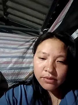 Snapshot of MuiNay chatting on November 2025 10:32:01 PM MuiNay online show from November 2025 10:32:01 PM