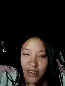 Snapshot of MuiNay chatting on November 2025 10:36:02 AM MuiNay online show from November 2025 10:36:02 AM