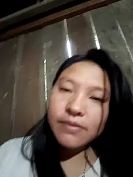 Snapshot of MuiNay chatting on November 2025 11:37:02 PM MuiNay online show from November 2025 11:37:02 PM