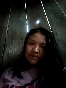 Snapshot of MuiNay chatting on November 2025 08:14:02 AM MuiNay online show from November 2025 08:14:02 AM