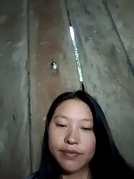 Snapshot of MuiNay chatting on November 2025 11:25:02 PM MuiNay online show from November 2025 11:25:02 PM