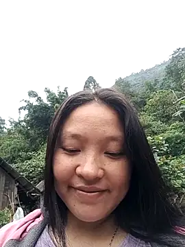 Snapshot of MuiNay chatting on November 2025 01:48:02 AM MuiNay online show from November 2025 01:48:02 AM