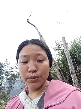 Snapshot of MuiNay chatting on December 2025 01:33:02 AM MuiNay online show from December 2025 01:33:02 AM