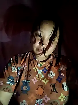 Snapshot of MuiNay chatting on December 2025 02:03:01 PM MuiNay online show from December 2025 02:03:01 PM