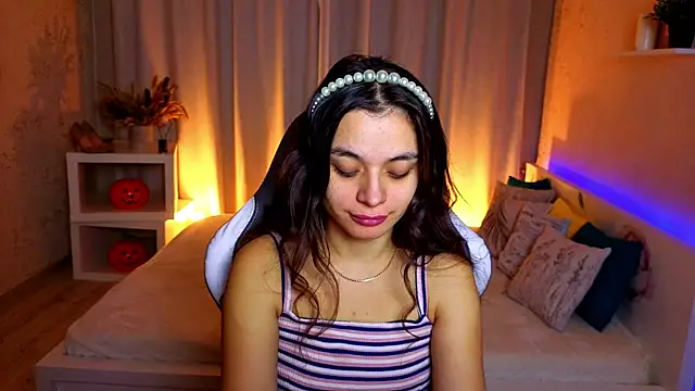 Snapshot of Leila_Hefner chatting on November 2025 02:56:02 AM Leila Hefner online show from November 2025 02:56:02 AM