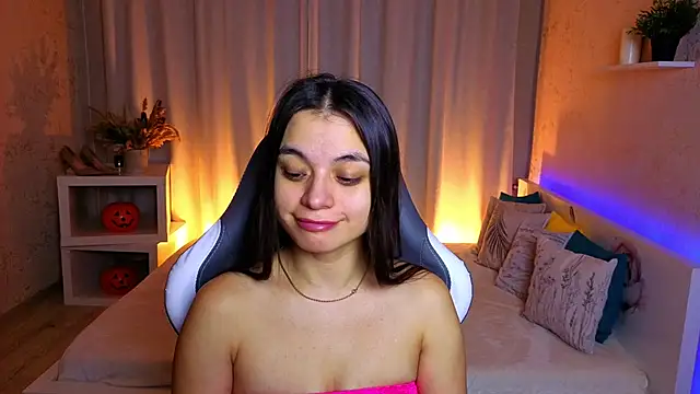 Snapshot of Leila_Hefner chatting on November 2025 03:09:02 AM Leila Hefner online show from November 2025 03:09:02 AM