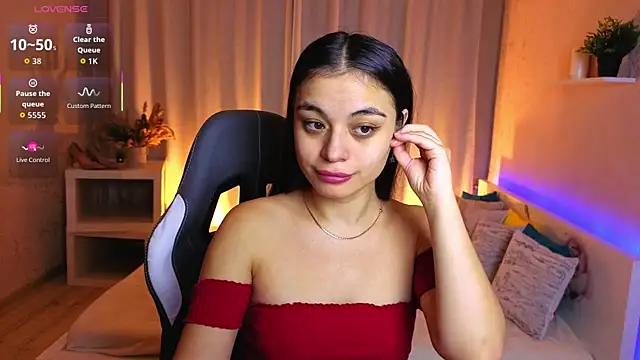 Snapshot of Leila_Hefner chatting on December 2025 02:50:02 AM Leila Hefner online show from December 2025 02:50:02 AM