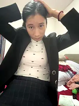 crhong666 online show from November 2025 12:21:01 AM