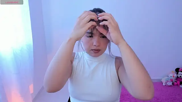 Alana Banana  online show from December 2025 02:04:01 PM