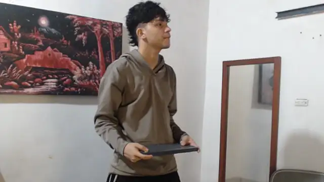 alice julls online show from October 2025 04:53:01 AM