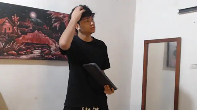 alice julls online show from November 2025 07:43:01 PM