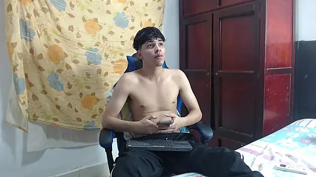 alice julls online show from June 2026 06:07:02 PM