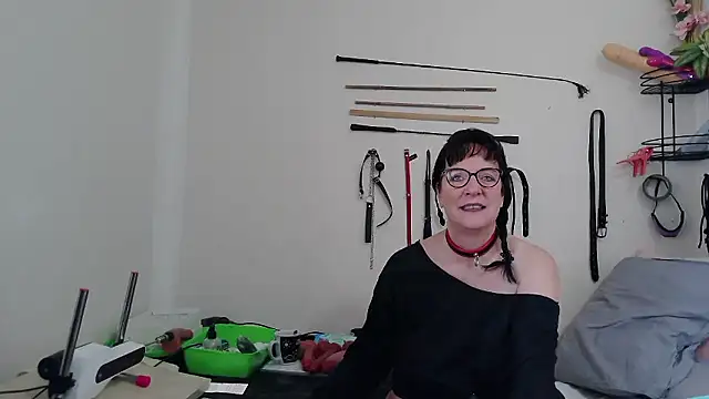 honey47 online show from January 2026 12:10:01 PM