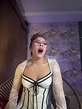 Snapshot of hannachris- chatting on January 2026 11:53:01 PM hannachris- online show from January 2026 11:53:01 PM