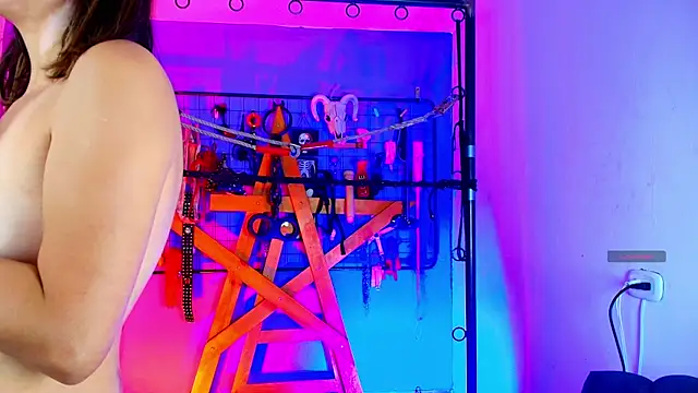 Misstresss aurora bdsm online show from November 2025 03:12:02 PM