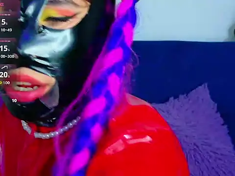 Snapshot of CristalRose chatting on October 2025 04:40:02 AM CristalRose online show from October 2025 04:40:02 AM