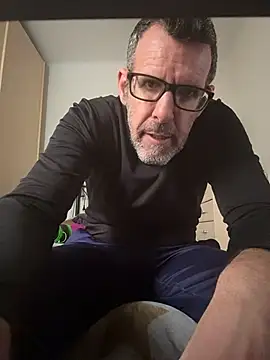 Snapshot of gigolobcn chatting on February 2026 10:52:02 AM gigolobcn online show from February 2026 10:52:02 AM