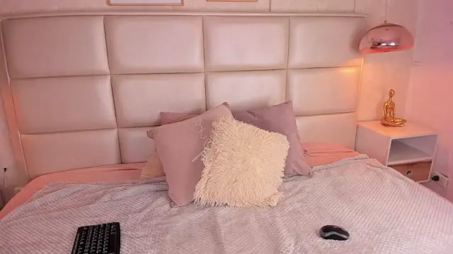 Snapshot of Natt_Clark chatting on October 2025 01:07:01 PM Natt Clark online show from October 2025 01:07:01 PM