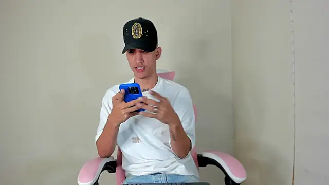 Richard27  online show from September 2025 05:12:01 AM