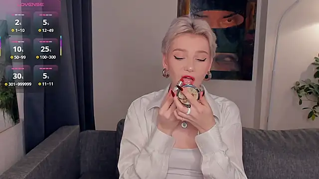 OdelynaAsp online show from October 2025 11:22:02 AM