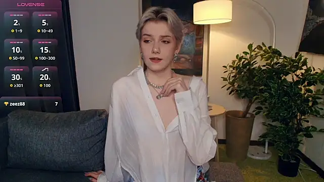 OdelynaAsp online show from November 2025 01:10:01 PM