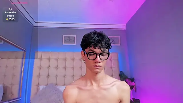 Snapshot of Phillicious__ chatting on September 2025 09:48:02 PM Phillicious online show from September 2025 09:48:02 PM