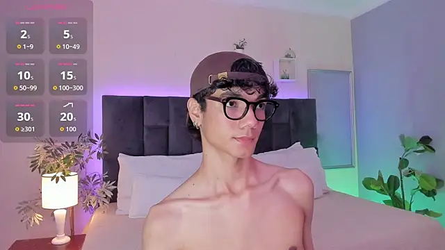 Snapshot of Phillicious__ chatting on December 2025 11:23:02 PM Phillicious online show from December 2025 11:23:02 PM