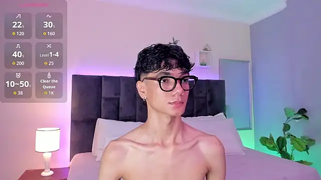 Snapshot of Phillicious__ chatting on January 2026 11:08:01 PM Phillicious online show from January 2026 11:08:01 PM